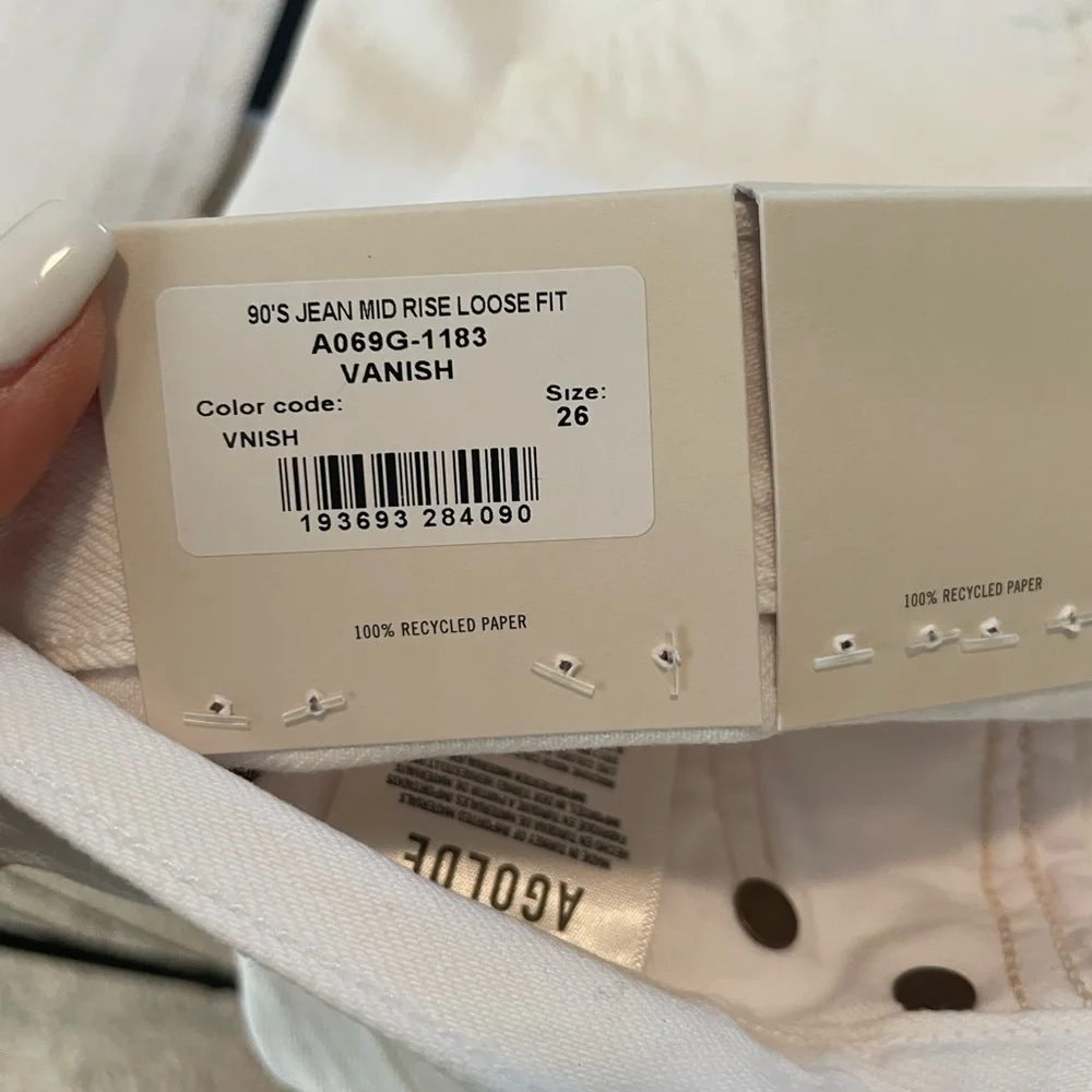 AGOLDE 90s Mid- high rise (13”) Loose Fit Jeans in WHITE VANISH spring vacation - Picture 15 of 15